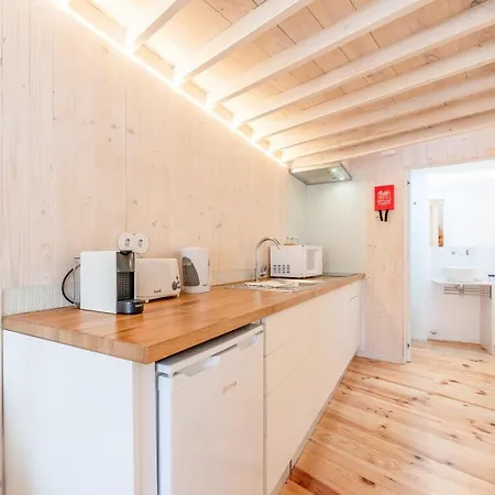 Guestready - A Charming Wooden Retreat Lisboa